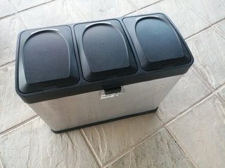 Contenedor de 3 cubos de basura para reciclaje
