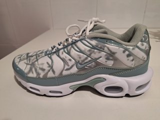 ZAPATILLAS NUEVAS TALLA 42