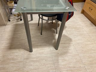 Mesa de cocina cristal y metal