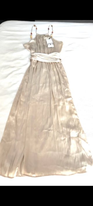 Vestido Zara raso beige Talla L Nuevo con etiqueta