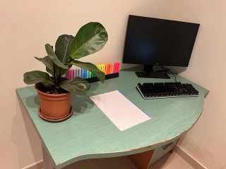 Escritorio esquinero con cajonera