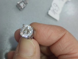 A634 Orecchini punto luce 8mm pietra tonda inox