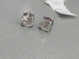 A634 Orecchini punto luce 8mm pietra tonda inox