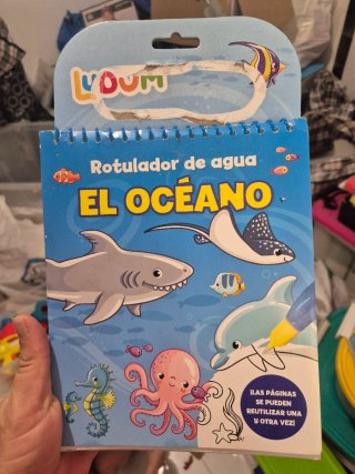 Vendo  caja de juegos fotos no me entra todos foto