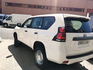 Toyota Land Cruiser TOYOTA Land Cruiser 2.8 D4D GX 7 Plazas TOYOTA Land Cruiser 2.8 D4D GX 7 Plazas