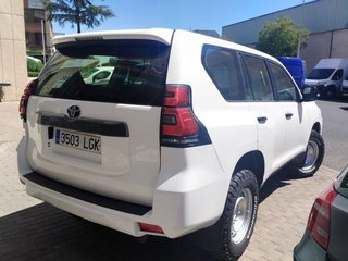Toyota Land Cruiser TOYOTA Land Cruiser 2.8 D4D GX 7 Plazas TOYOTA Land Cruiser 2.8 D4D GX 7 Plazas
