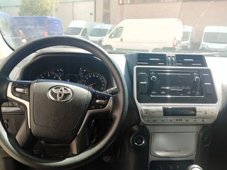 Toyota Land Cruiser TOYOTA Land Cruiser 2.8 D4D GX 7 Plazas TOYOTA Land Cruiser 2.8 D4D GX 7 Plazas