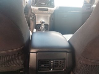Toyota Land Cruiser TOYOTA Land Cruiser 2.8 D4D GX 7 Plazas TOYOTA Land Cruiser 2.8 D4D GX 7 Plazas