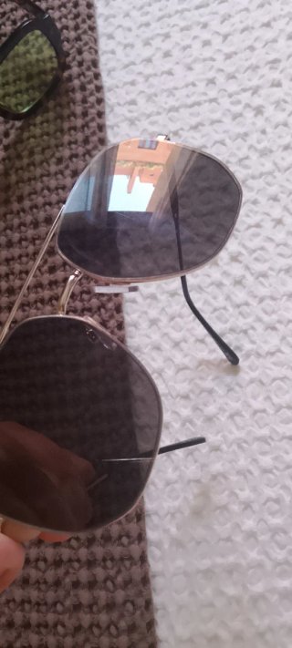Gafas de sol H&M doradas y marrones