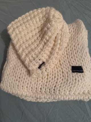Set Berretto e Sciarpa Calvin Klein Jeans Bianco