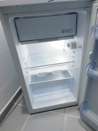 Frigorífico Beko pequeño con congelador