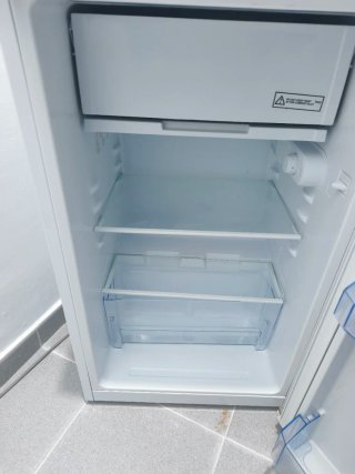Frigorífico Beko pequeño con congelador