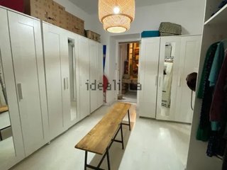 Banco madera y metal necesita reparación