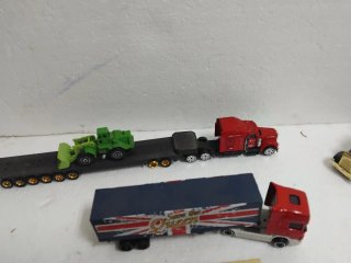 Lote 8 camiones 1/64