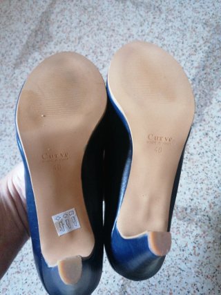 Scarpe con tacco blu n. 40