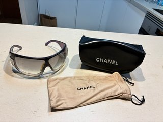 Gafas de Sol Chanel Negras y Moradas