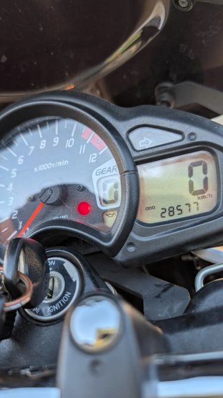 Suzuki Gladius 650 Naked Negra/Verde