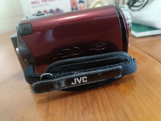 Videocámara JVC Everio HD 30GB Roja