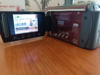 Videocámara JVC Everio HD 30GB Roja