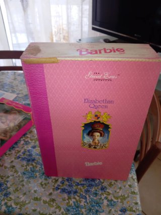 Barbie Regina Elisabettiana