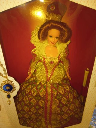 Barbie Regina Elisabettiana
