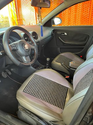 SEAT Ibiza 2004