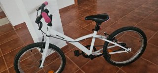Bicicleta infantil BTWIN blanca