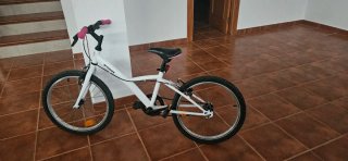Bicicleta infantil BTWIN blanca