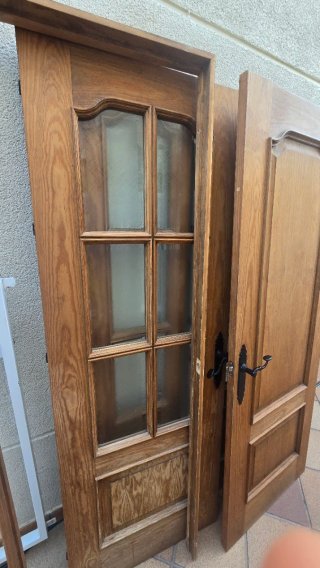 Puertas de madera (varias con cristal)