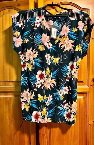 Blusa Protest Talla XS Nueva con Etiqueta