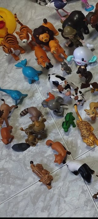 Colección de animales de juguete