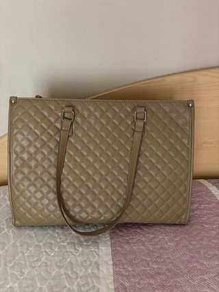 Bolso ordenador y tupper