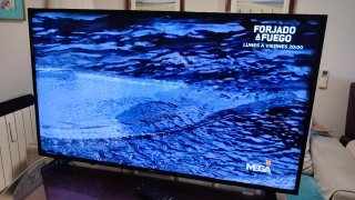Televisión 50" TD SYSTEMS SMART TV con defecto