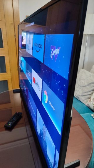 Televisión 50" TD SYSTEMS SMART TV con defecto