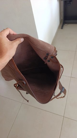Mochila de piel marrón