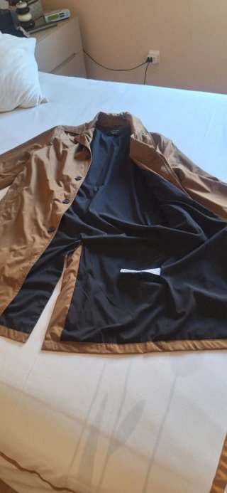 Chaqueta larga marrón chico