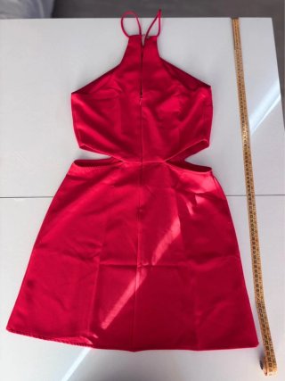 Vestito corto rosso Stradivarius cut-out S