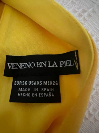 Vestido fiesta amarillo talla XS con cinturón