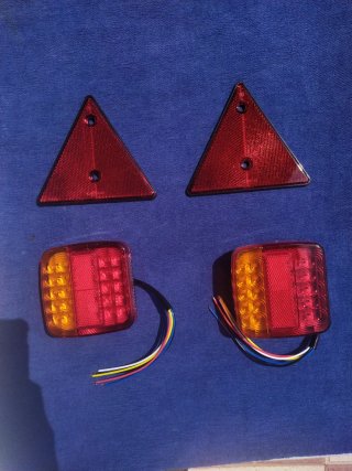 Pilotos LED + Triángulos