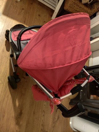 Carro de niña rosa y gris