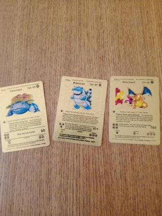 Lote de 7 Cartas Pokémon: Pikachu, Mewtwo, CVenusa