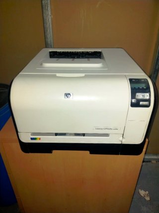 Impresora HP LaserJet CP1525n Color + Tóner Nuevo