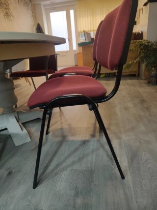 Sillas de oficina rojas y negras (5 unidades)