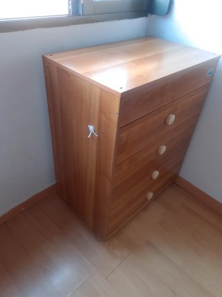 Armario triple uso, cambiador, baño y ropa