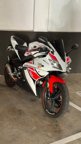 Yamaha YZF R125 50 Aniversario