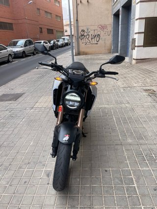 Honda CB125R 2021 Negra/Plata