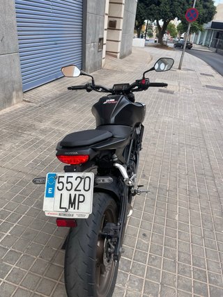 Honda CB125R 2021 Negra/Plata