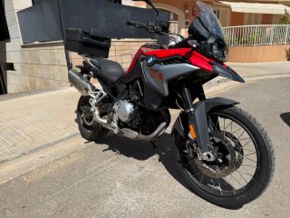 BMW roja