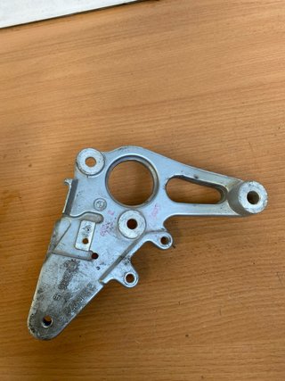 Soporte Estribera delnt Derecho BMW R 850 R 03