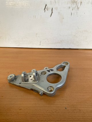 Soporte Estribera delnt Derecho BMW R 850 R 03